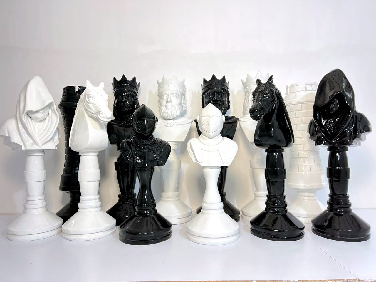 Black & white high-gloss — giant chess